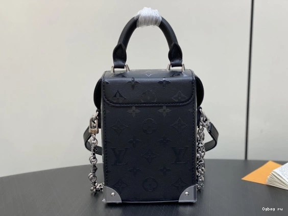 Box VUITTON Canvas Monogram LOUIS Camera 0718
